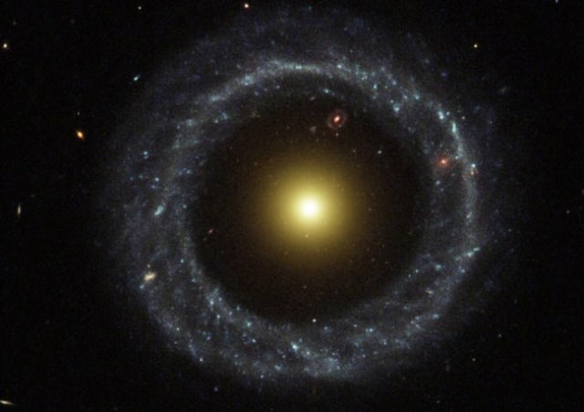 Галактикаралық сұлулықтың көрінісі (16 сурет)