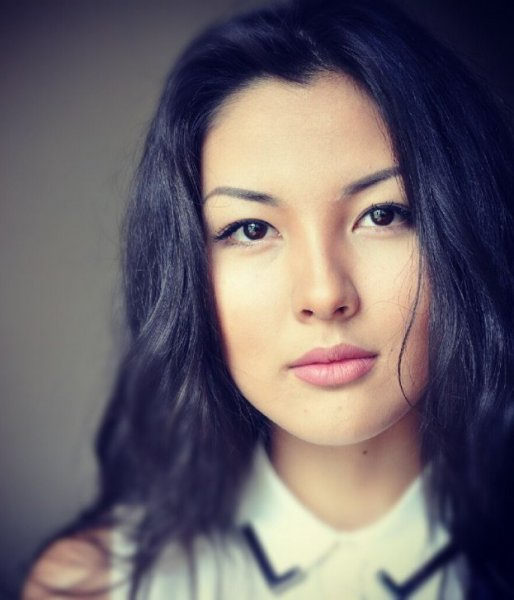 Баян Есентаева өзін тойға шақырмағаны үшін Айдана Меденоваға өкпелеп қалды