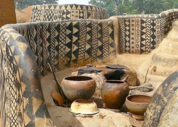 БУРКИНО-ФАСОДАҒЫ ЕРЕКШЕ ЕЛДІ МЕКЕН (9 СУРЕТ)