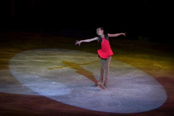 ЭЛИЗАБЕТ ТҰРСЫНБАЕВАНЫҢ МҰЗАЙДЫНДАҒЫ  СУРЕТТЕРІ