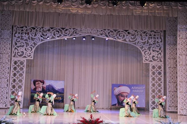 СЫР ӨНЕРПАЗДАРЫ ӨЗБЕКСТАНДА КОНЦЕРТ ҚОЙДЫ