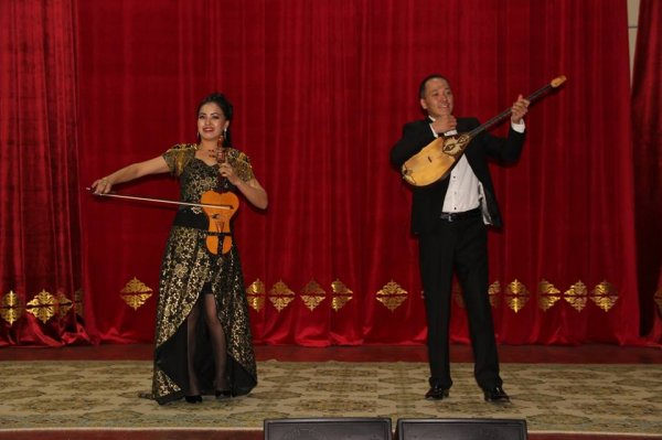 СЫР ӨНЕРПАЗДАРЫ ӨЗБЕКСТАНДА КОНЦЕРТ ҚОЙДЫ