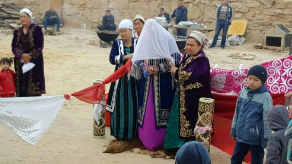 56 ЖАСТАҒЫ ҚАЛЫҢДЫҚТЫҢ ЕСТЕ ҚАЛАРЛЫҚ ҰЗАТУ ТОЙЫ (ВИДЕО)