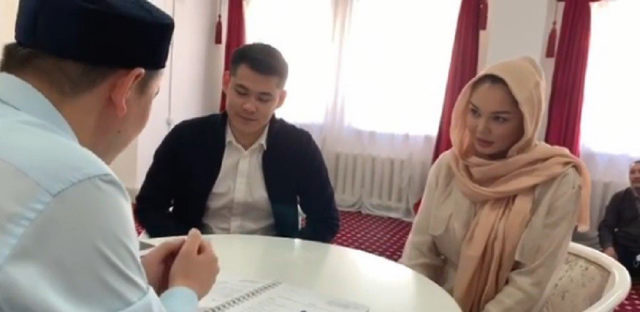Жәния Джуринская ресми түрде келін атанды (видео)