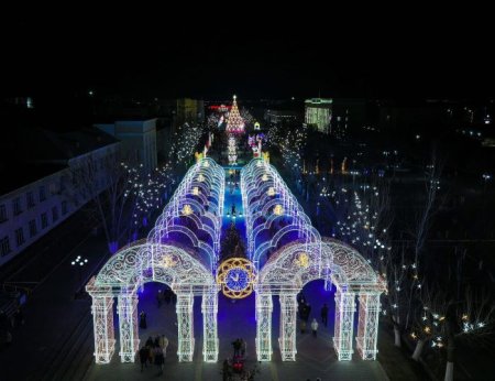 Қызылордада жаңажылдық шырша шамы жағылды