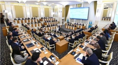 Конституцияға Құрылтай депутаттары министрлерді лауазымынан босататын норма енгізілуі мүмкін