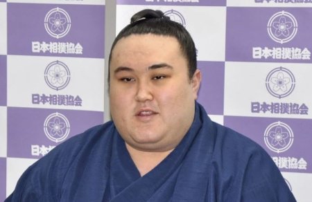 Кәсіпқой сумошы Ерсін Балтағұл қазақстандық спортшылармен жүздесті 