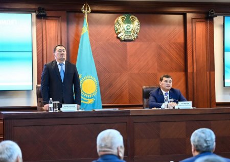  Наурызбай Байқадамов Қорқыт ата Қызылорда университетіне ректор қызметіне келді