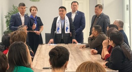 «Ақ жол» партиясы көпшілікке Конституция жобасын таныстырды