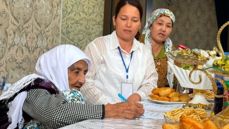 Жаңақорғанда ғасыр жасаған әже дауыс берді